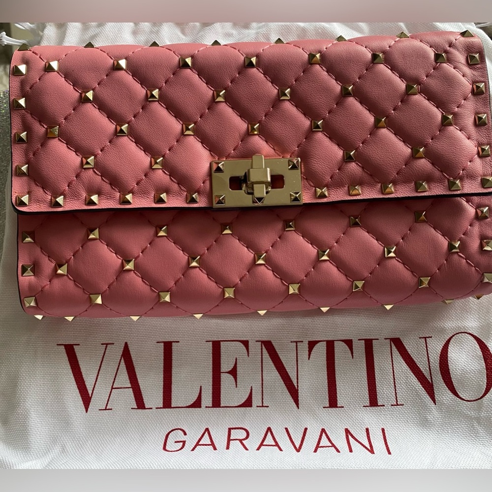 VALENTINO GARAVANI Nappa Rockstud Spike Wallet on Chain